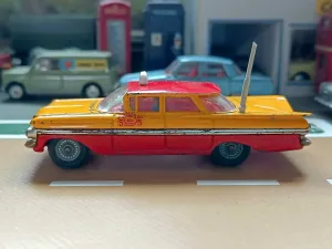 480 Chevrolet Taxi *with cast wheels*