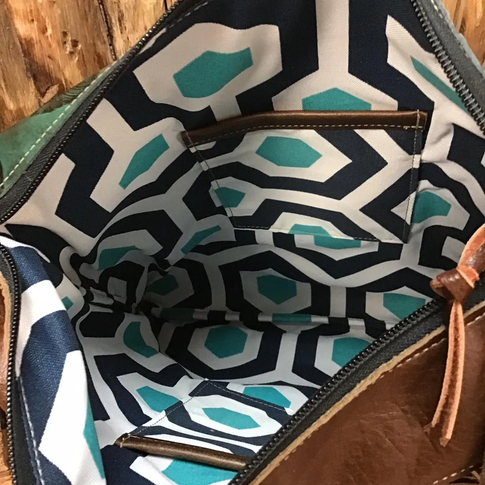 Crossbody Outlaw -  #16478