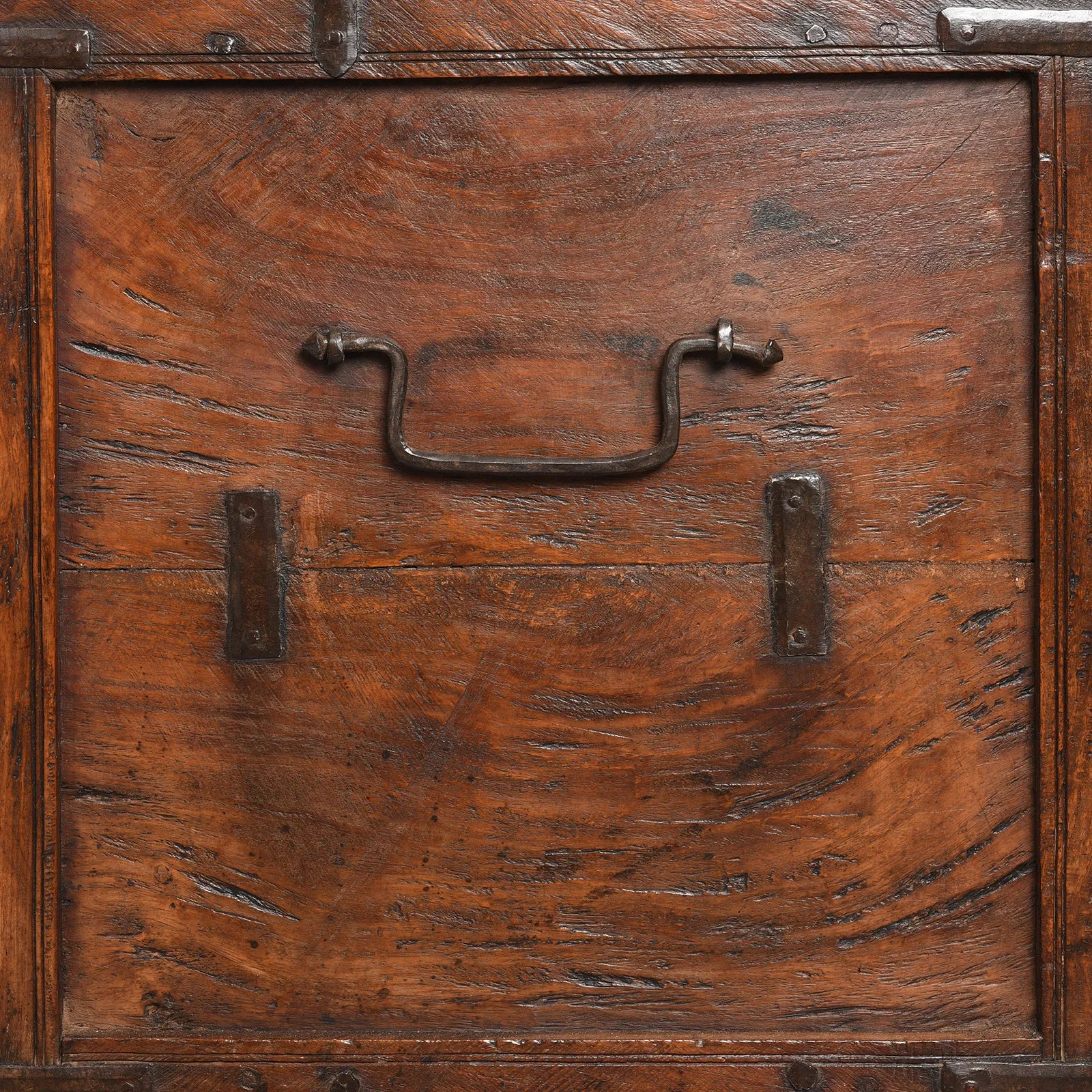 Roheda Wood Chest From Rajasthan - 19th Century