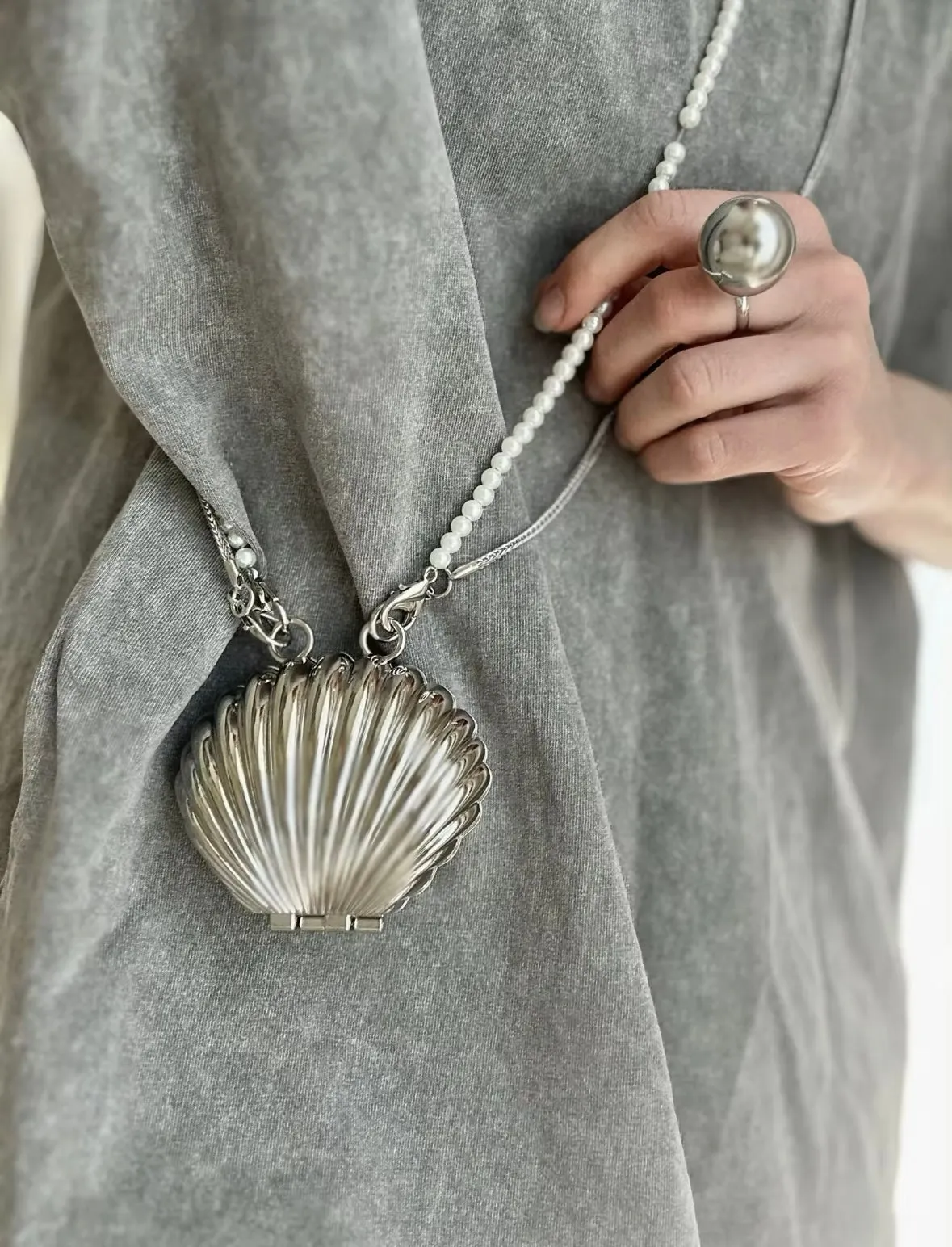 Seashell mini bag